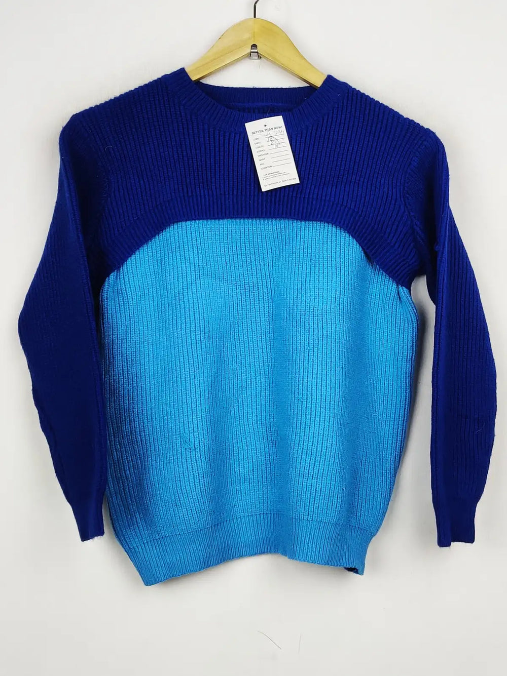 Buy online pre-used pre-loved 100% authentic & Original branded Unknown Brand (WT-7234) available in Pakistan. Top international brands avilable.