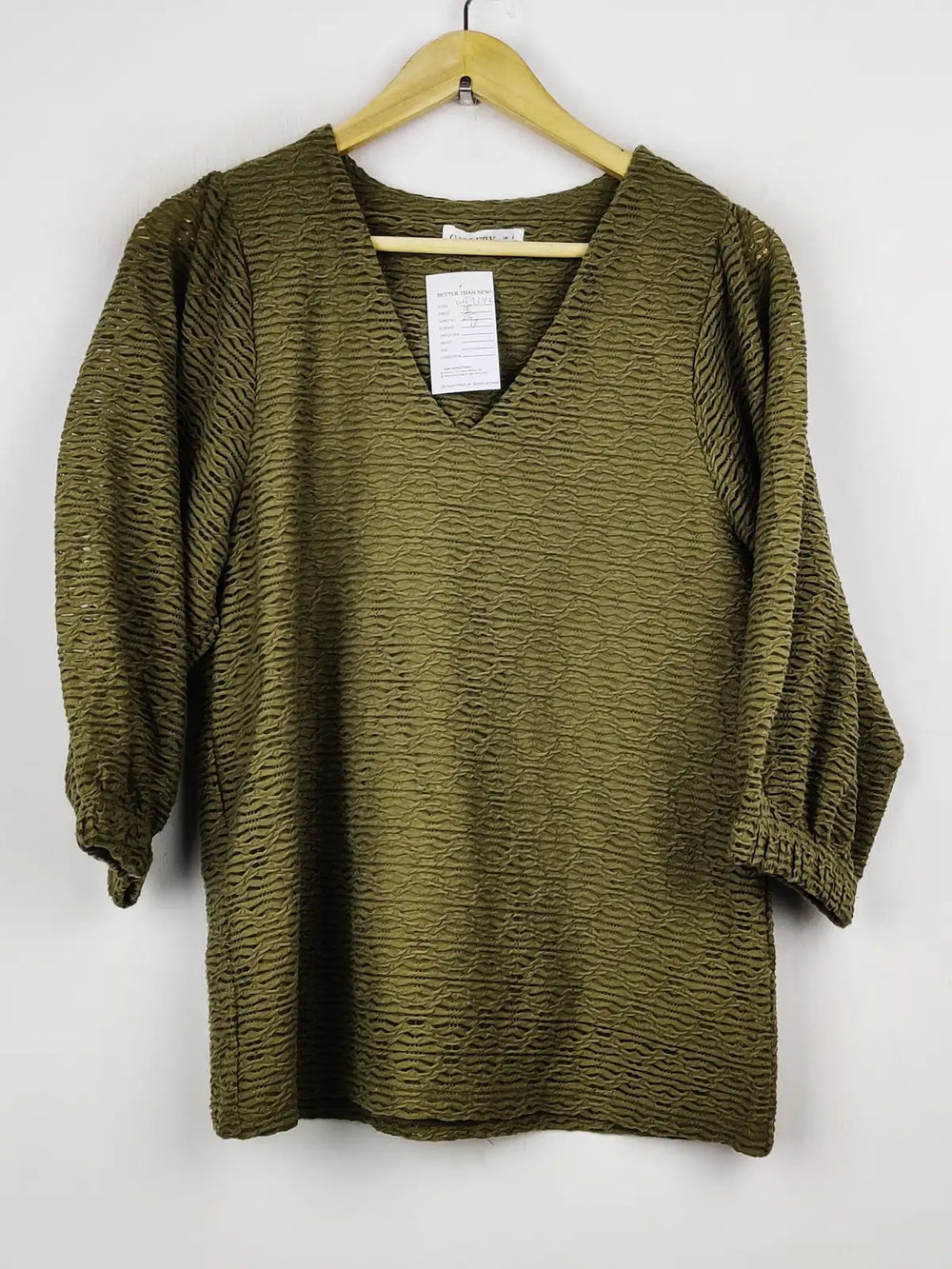 Buy online pre-used pre-loved 100% authentic & Original branded Gallery (WT-7292) available in Pakistan. Top international brands avilable.