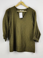 Buy online pre-used pre-loved 100% authentic & Original branded Gallery (WT-7292) available in Pakistan. Top international brands avilable.