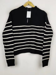 Buy online pre-used pre-loved 100% authentic & Original branded Shein (WT-7586) available in Pakistan. Top international brands avilable.