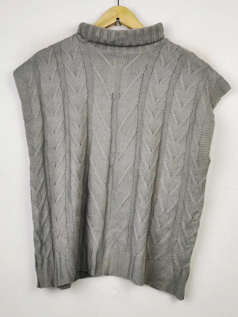 Buy online pre-used pre-loved 100% authentic & Original branded Shein (WT-7739) available in Pakistan. Top international brands avilable.