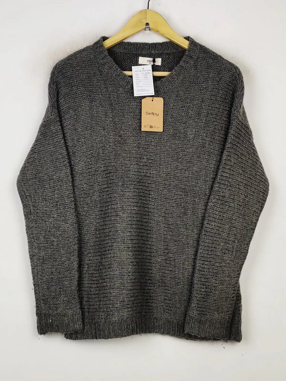 Buy online pre-used pre-loved 100% authentic & Original branded Envii (WT-7979) available in Pakistan. Top international brands avilable.