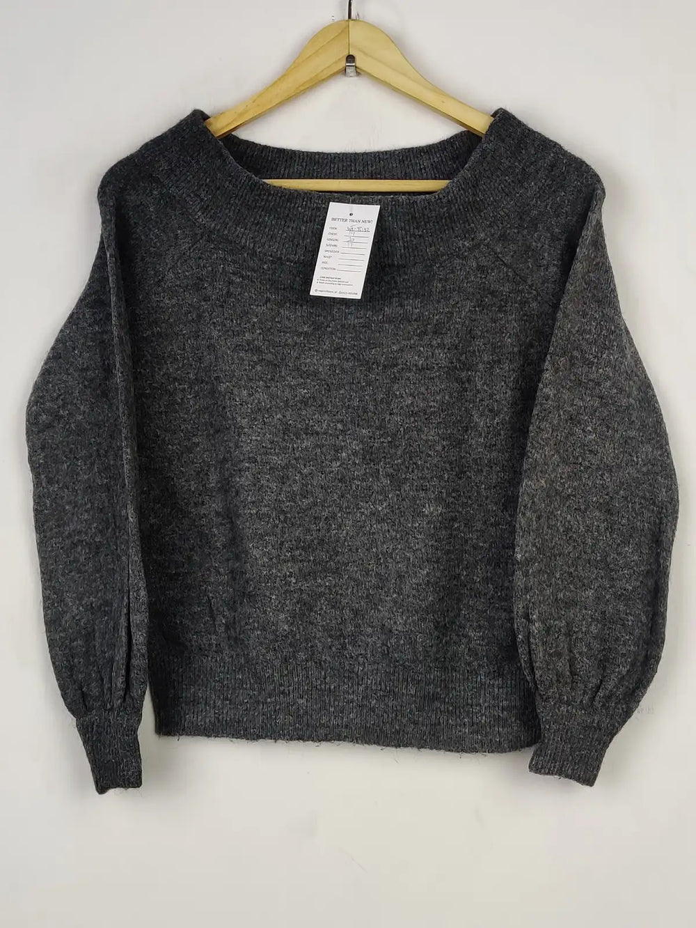 Buy online pre-used pre-loved 100% authentic & Original branded H&M (WT-8132) available in Pakistan. Top international brands avilable.