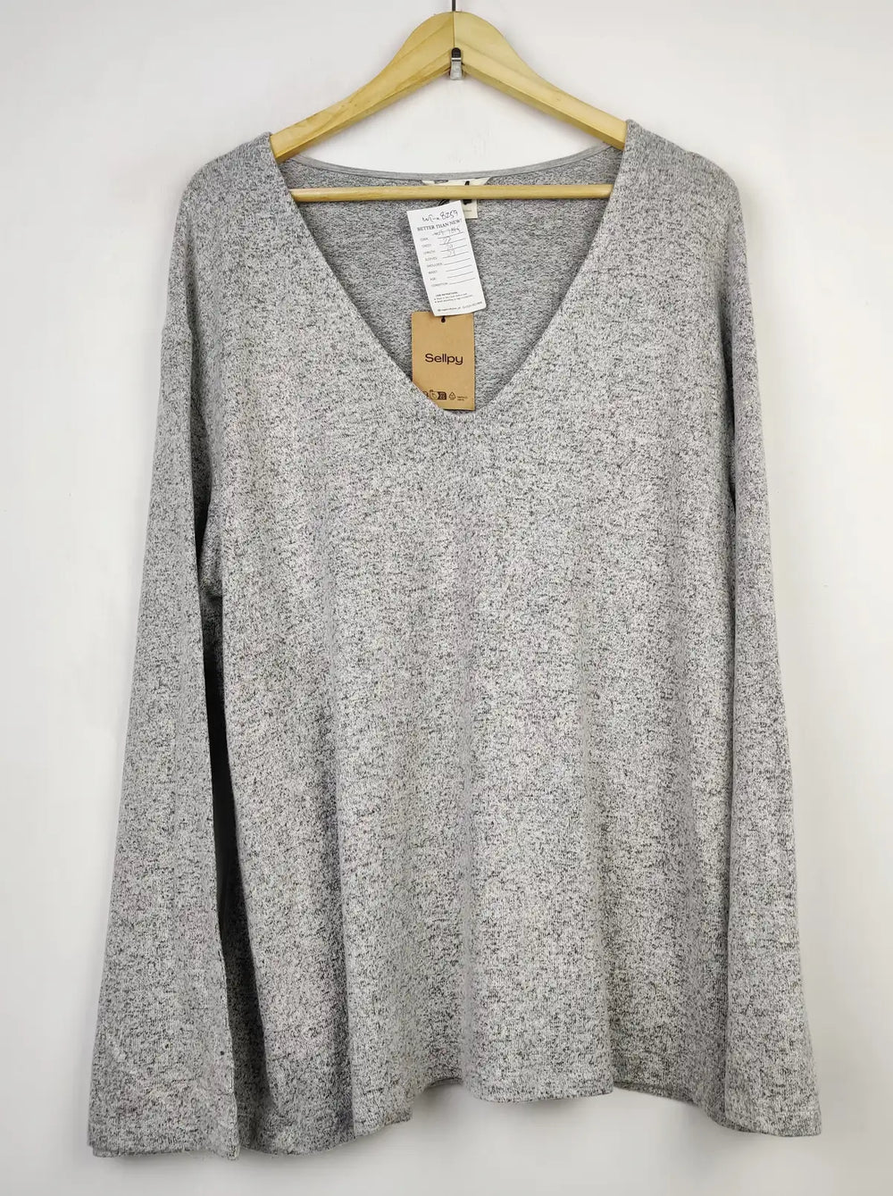 Buy online pre-used pre-loved 100% authentic & Original branded H&M (WT-8259) available in Pakistan. Top international brands avilable.