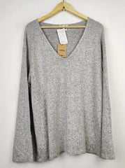 Buy online pre-used pre-loved 100% authentic & Original branded H&M (WT-8259) available in Pakistan. Top international brands avilable.