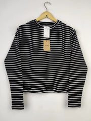 Buy online pre-used pre-loved 100% authentic & Original branded Only (WT-8264) available in Pakistan. Top international brands avilable.