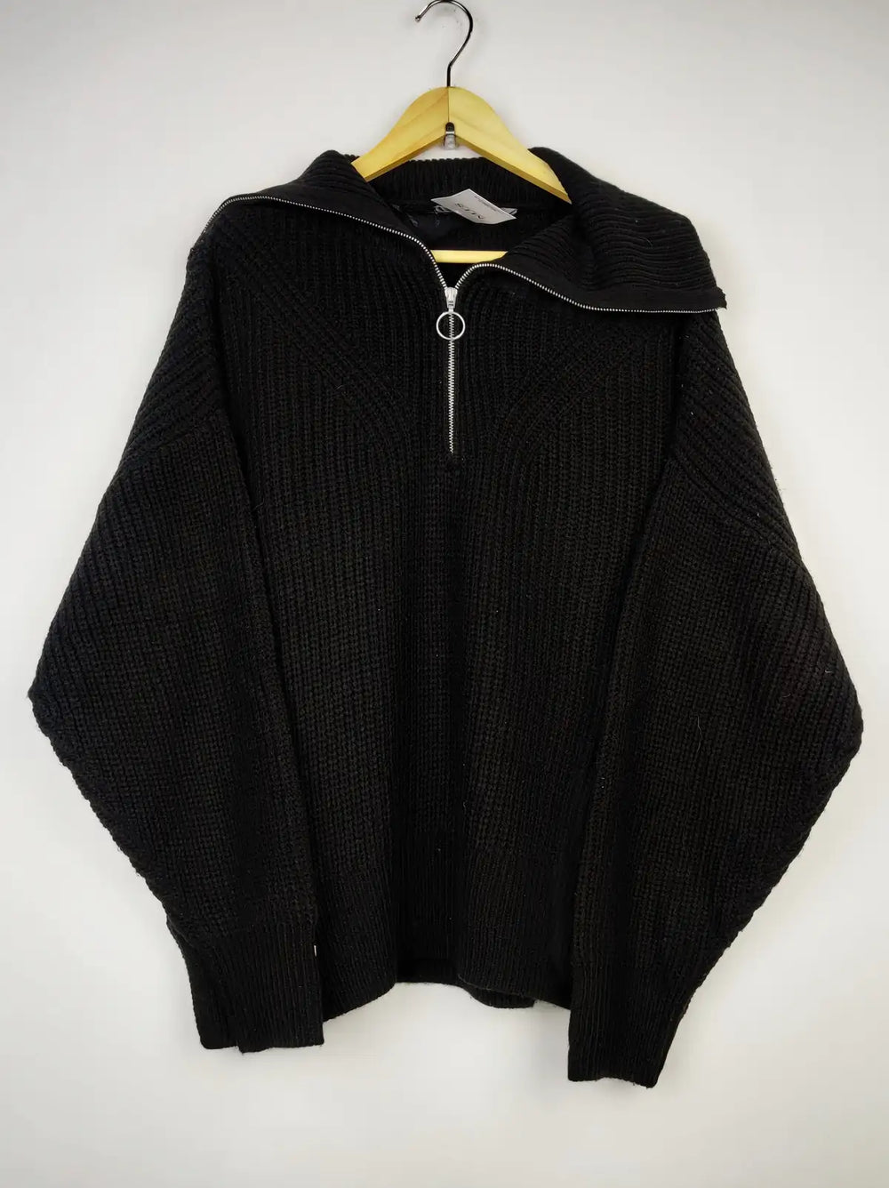 Buy online pre-used pre-loved 100% authentic & Original branded Nutmeg (WT-8296) available in Pakistan. Top international brands avilable.