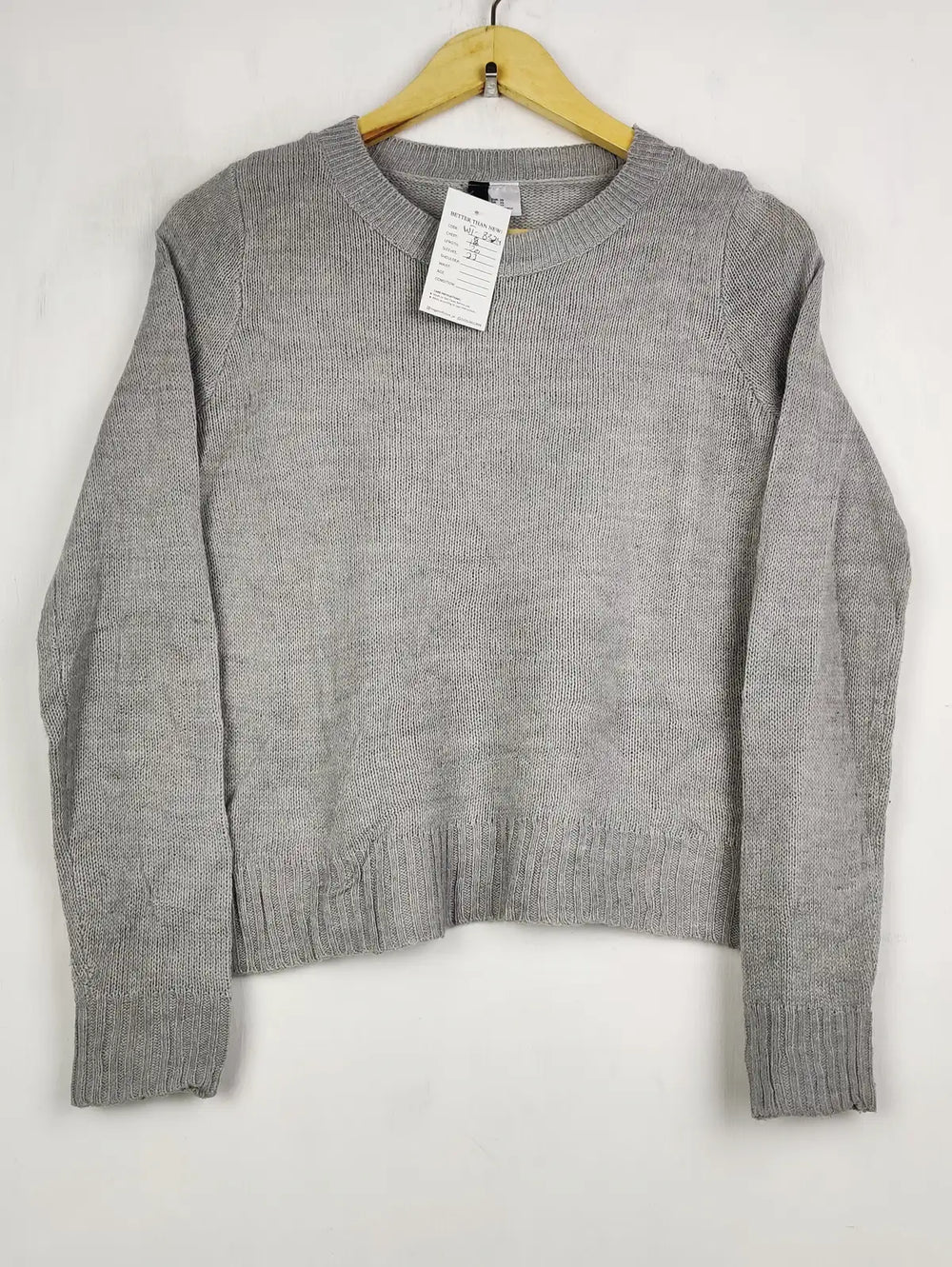 Buy online pre-used pre-loved 100% authentic & Original branded H&M (WT-8324) available in Pakistan. Top international brands avilable.