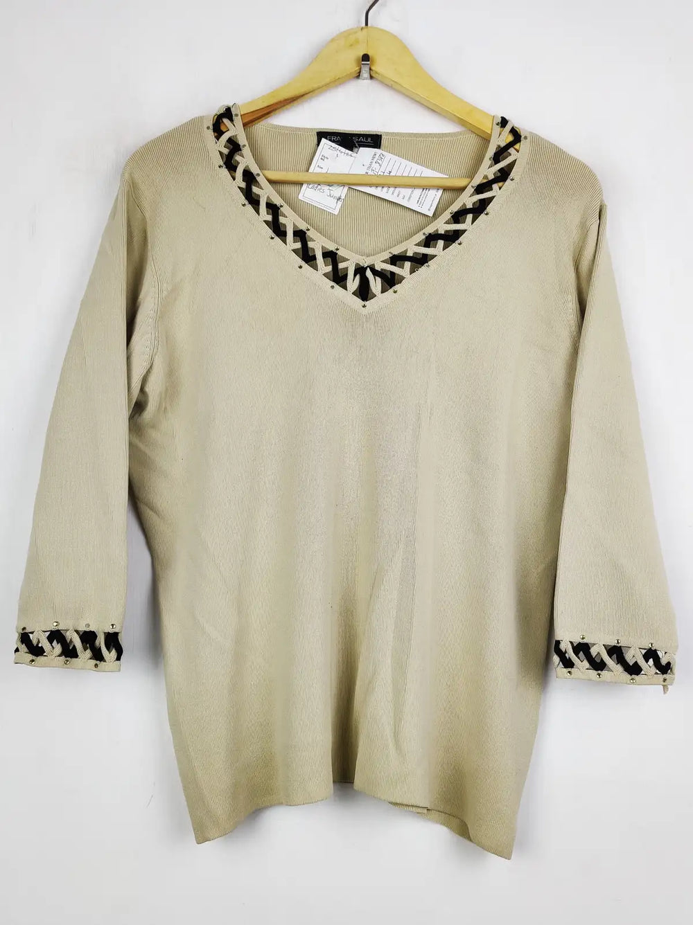 Buy online pre-used pre-loved 100% authentic & Original branded Frank Saul (WT-8388) available in Pakistan. Top international brands avilable.