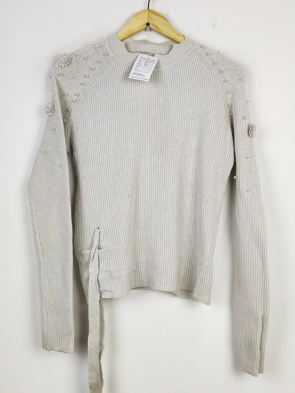 Buy online pre-used pre-loved 100% authentic & Original branded Unknown Brand (WT-8962) available in Pakistan. Top international brands avilable.