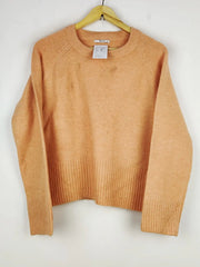 Buy online pre-used pre-loved 100% authentic & Original branded Tu (WT-9917) available in Pakistan. Top international brands avilable.