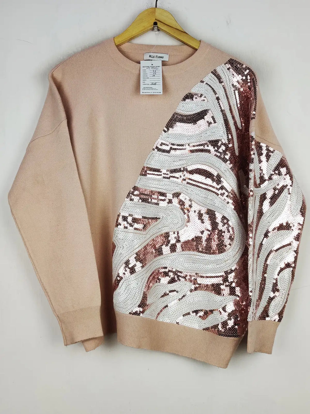 Buy online pre-used pre-loved 100% authentic & Original branded Wild Flower (WT-9921) available in Pakistan. Top international brands avilable.