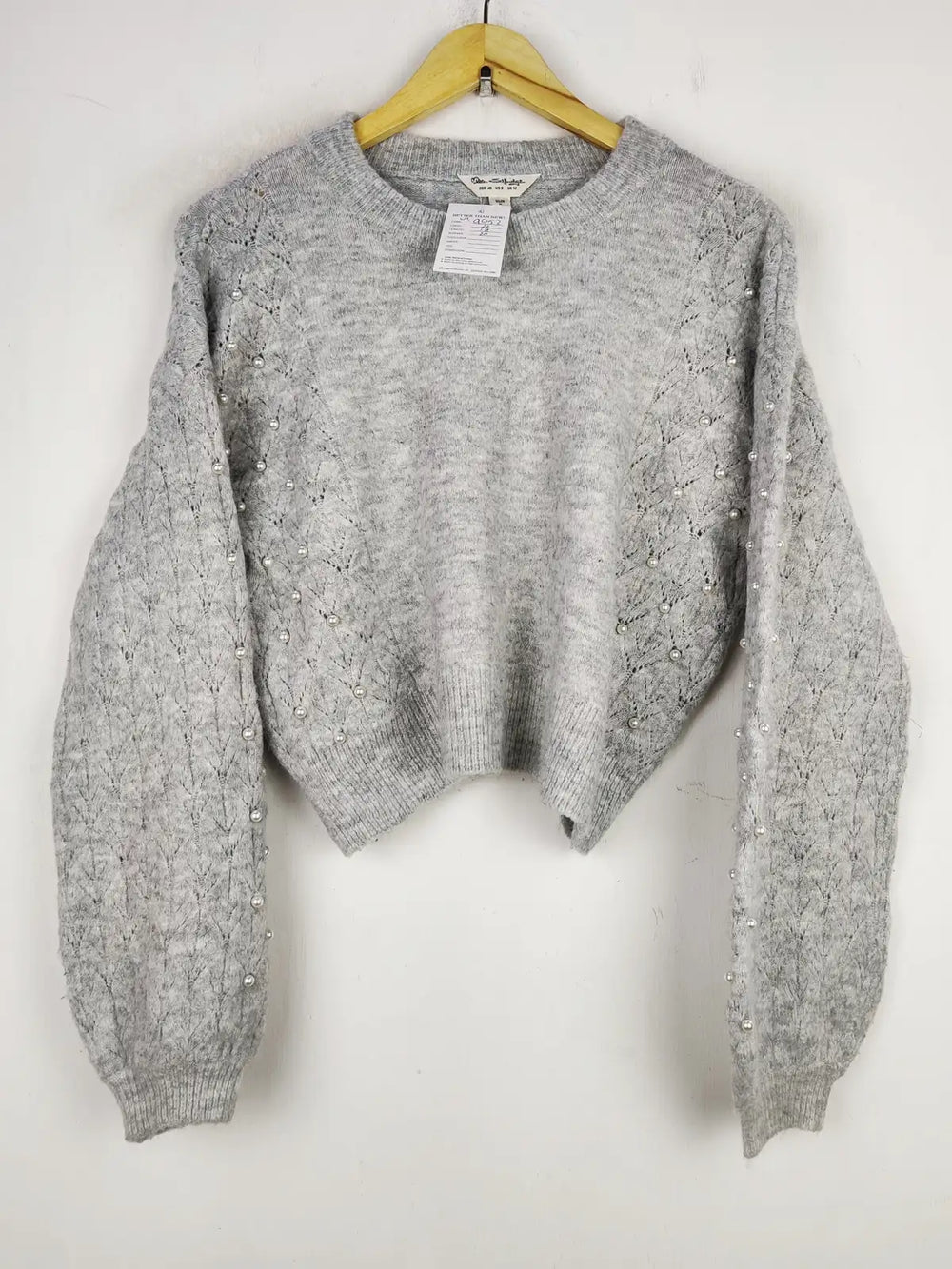 Buy online pre-used pre-loved 100% authentic & Original branded Selfridge (WT-9953) available in Pakistan. Top international brands avilable.