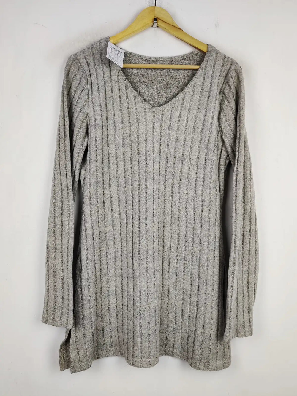 Buy online pre-used pre-loved 100% authentic & Original branded Unknown Brand (WT-9971) available in Pakistan. Top international brands avilable.