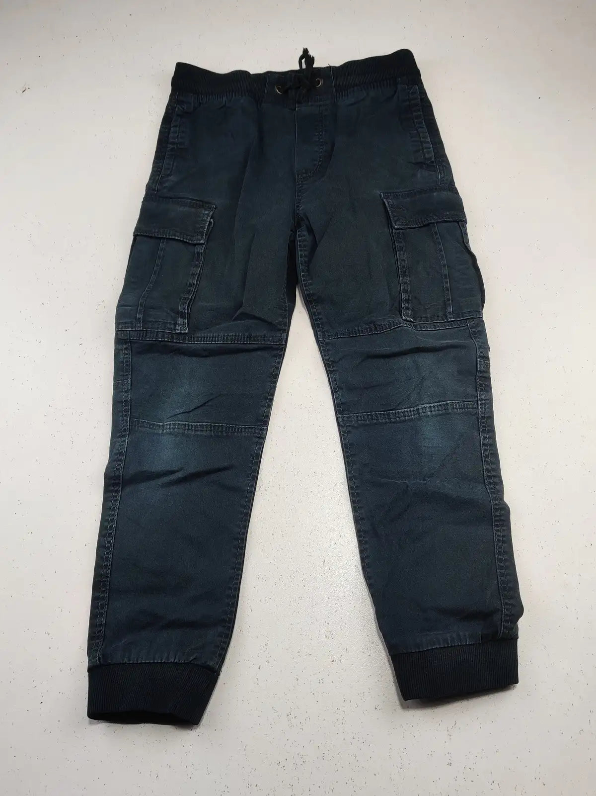 Buy online pre-used pre-loved 100% authentic & Original branded H&M (BB-1216) available in Pakistan. Top international brands avilable.