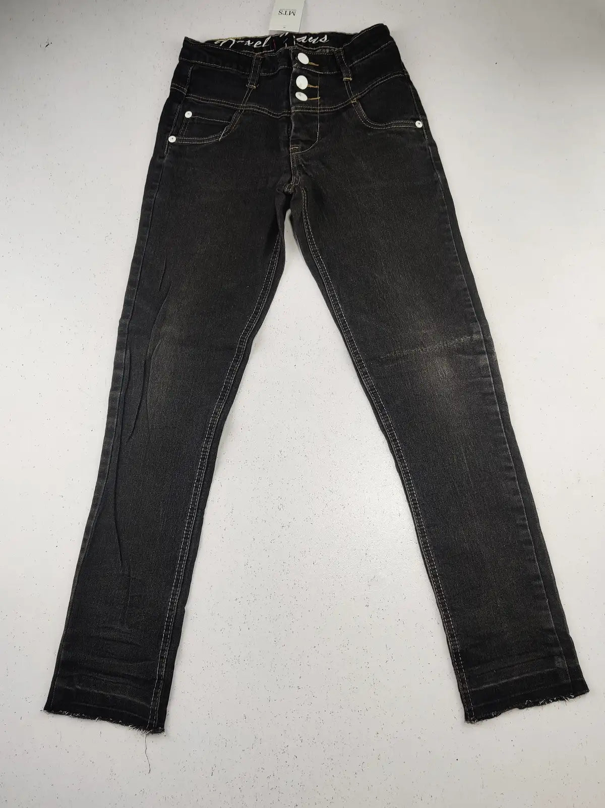 Buy online pre-used pre-loved 100% authentic & Original branded D.Xel (BB-1596) available in Pakistan. Top international brands avilable.