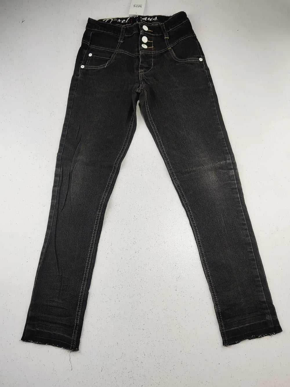 Buy online pre-used pre-loved 100% authentic & Original branded D.Xel (BB-1596) available in Pakistan. Top international brands avilable.