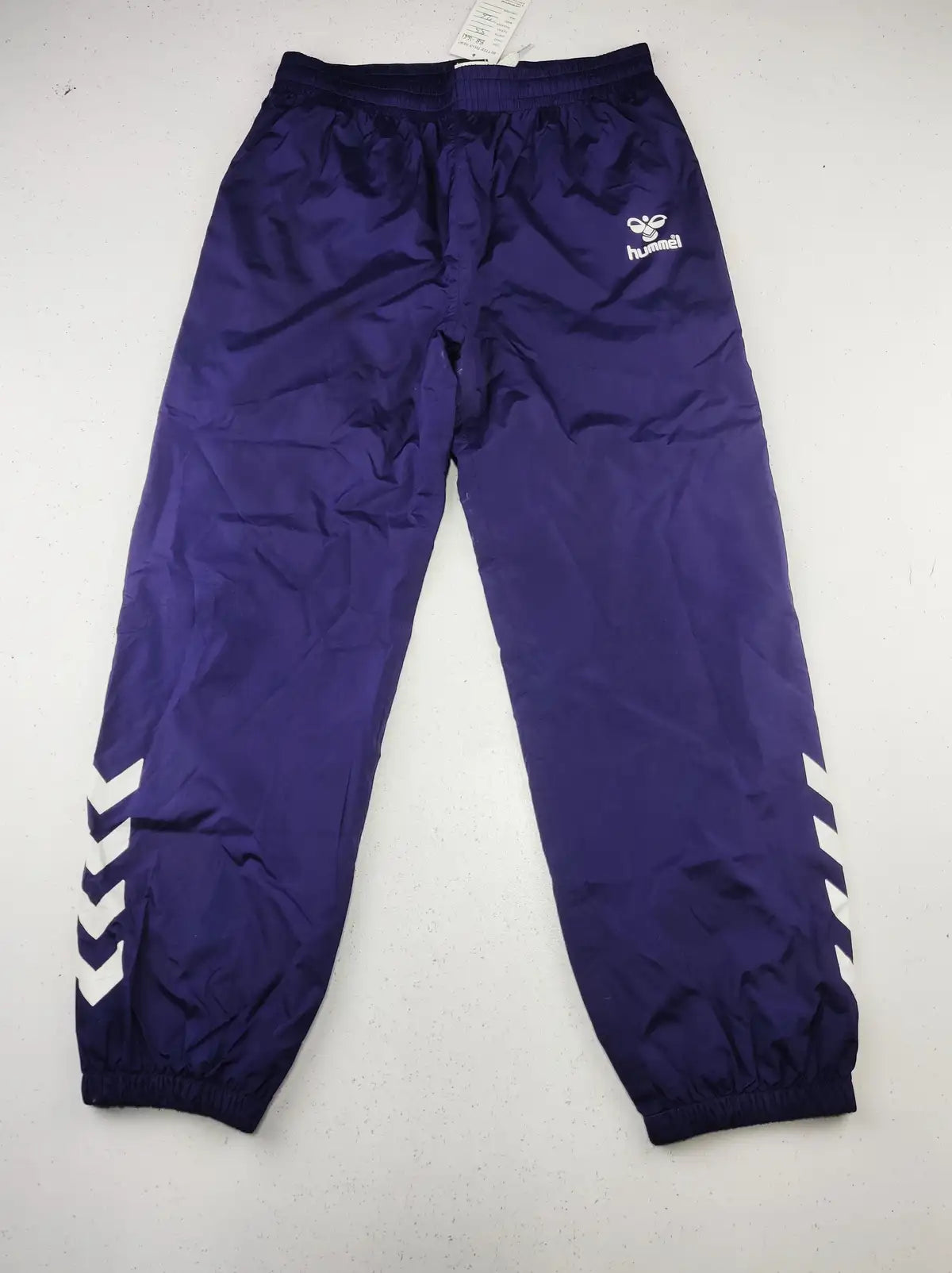 Buy online pre-used pre-loved 100% authentic & Original branded Hummel (BB-1661) available in Pakistan. Top international brands avilable.