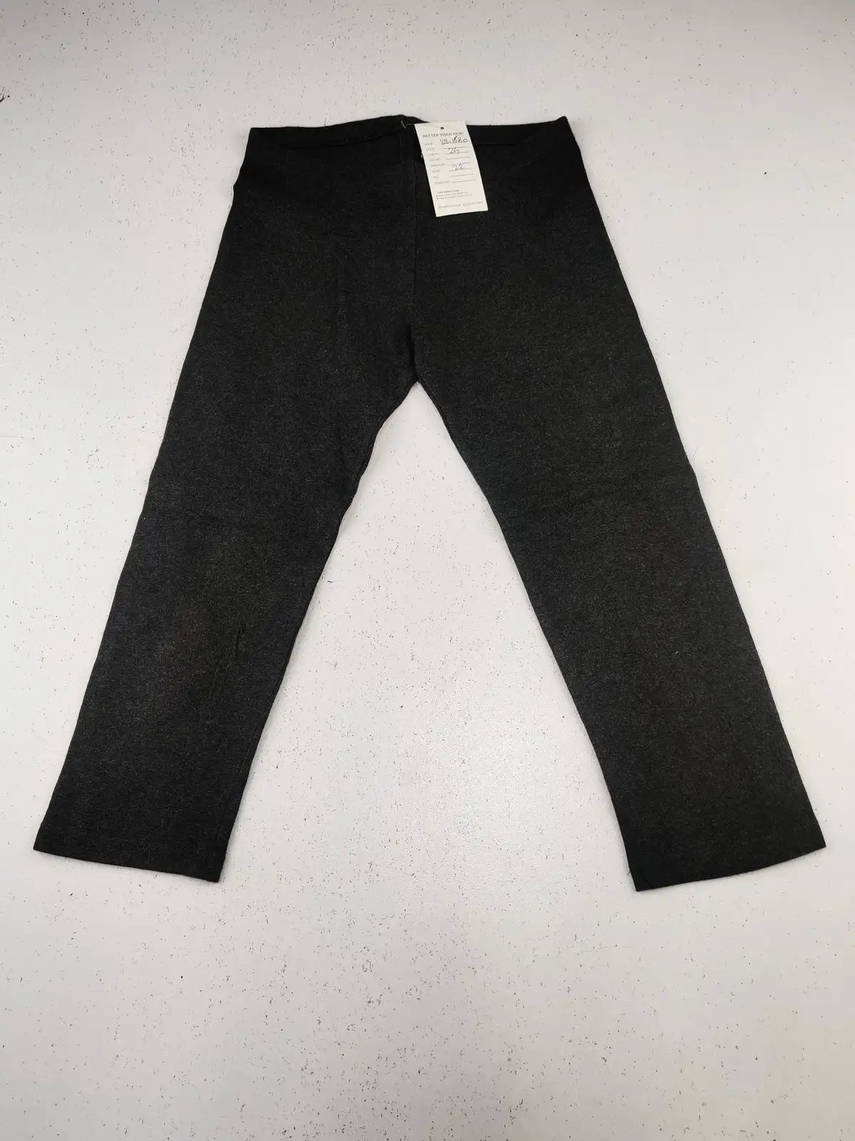 Buy online pre-used pre-loved 100% authentic & Original branded Vera Wang (BB-1680) available in Pakistan. Top international brands avilable.
