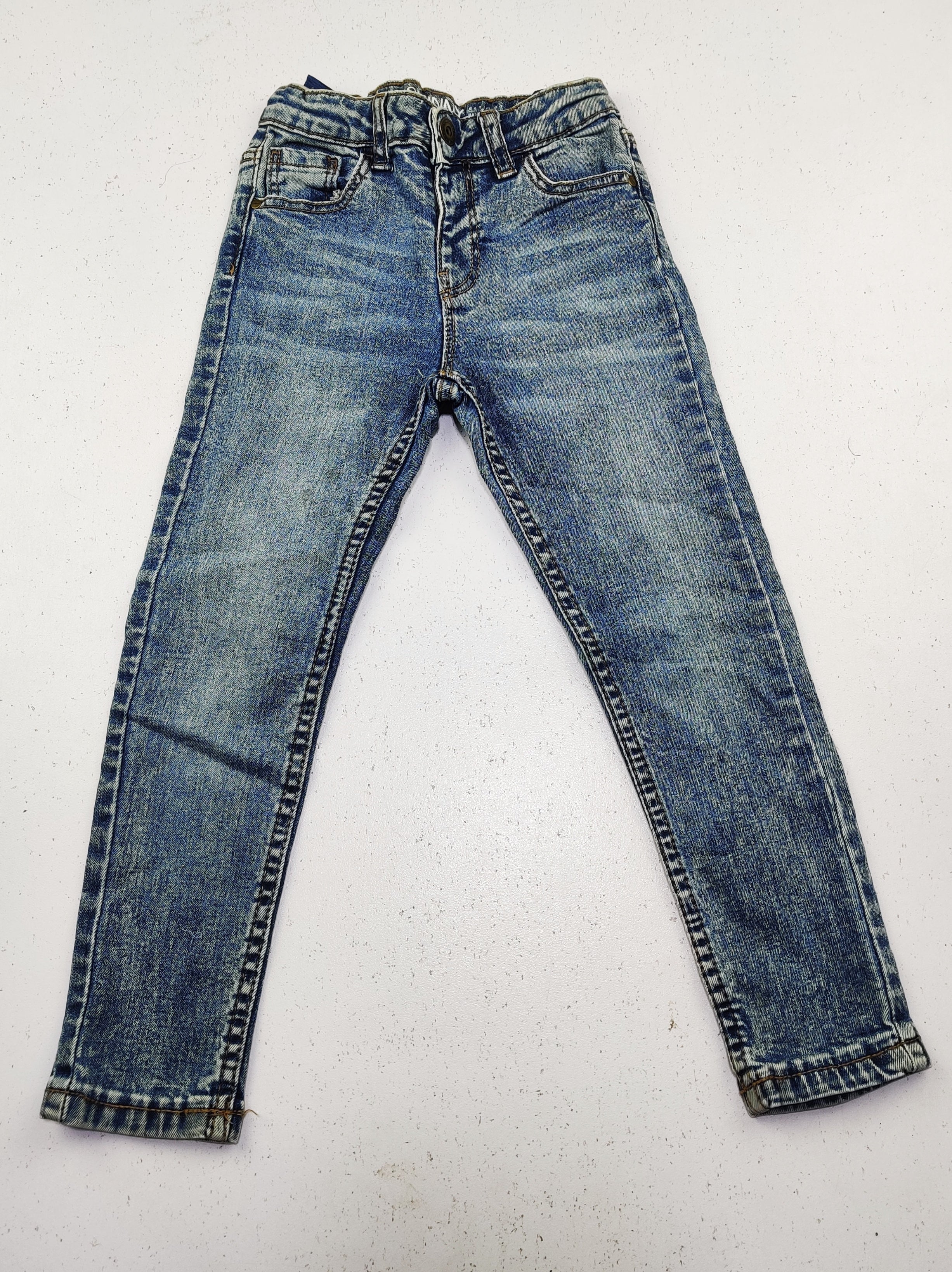 Skinny (BB-1877)