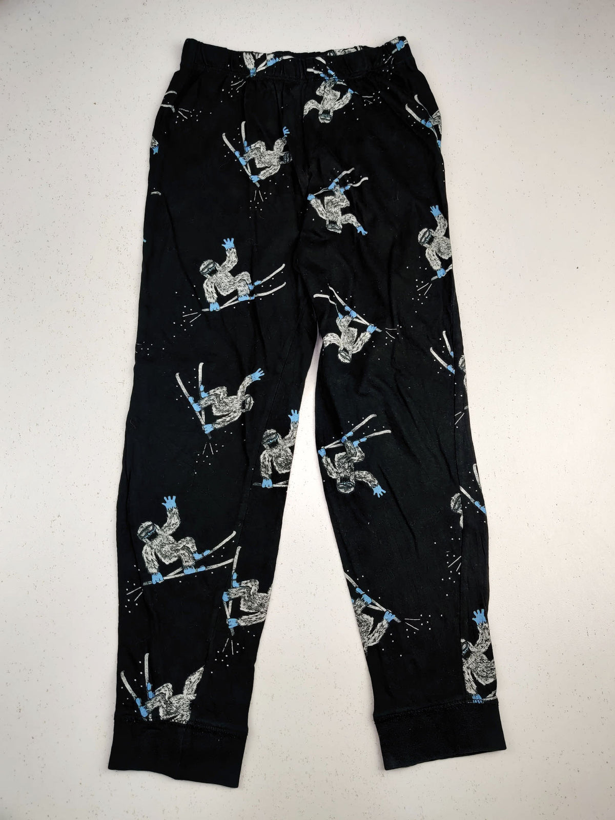 Buy online pre-used pre-loved 100% authentic & Original branded Peacocks (BB-308) available in Pakistan. Top international brands avilable.
