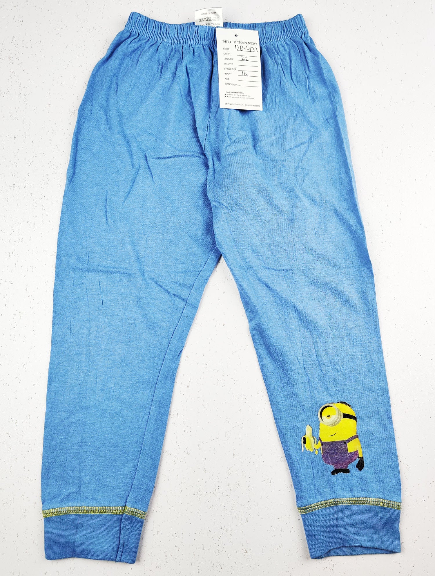 Buy online pre-used pre-loved 100% authentic & Original branded Minions (BB-433) available in Pakistan. Top international brands avilable.