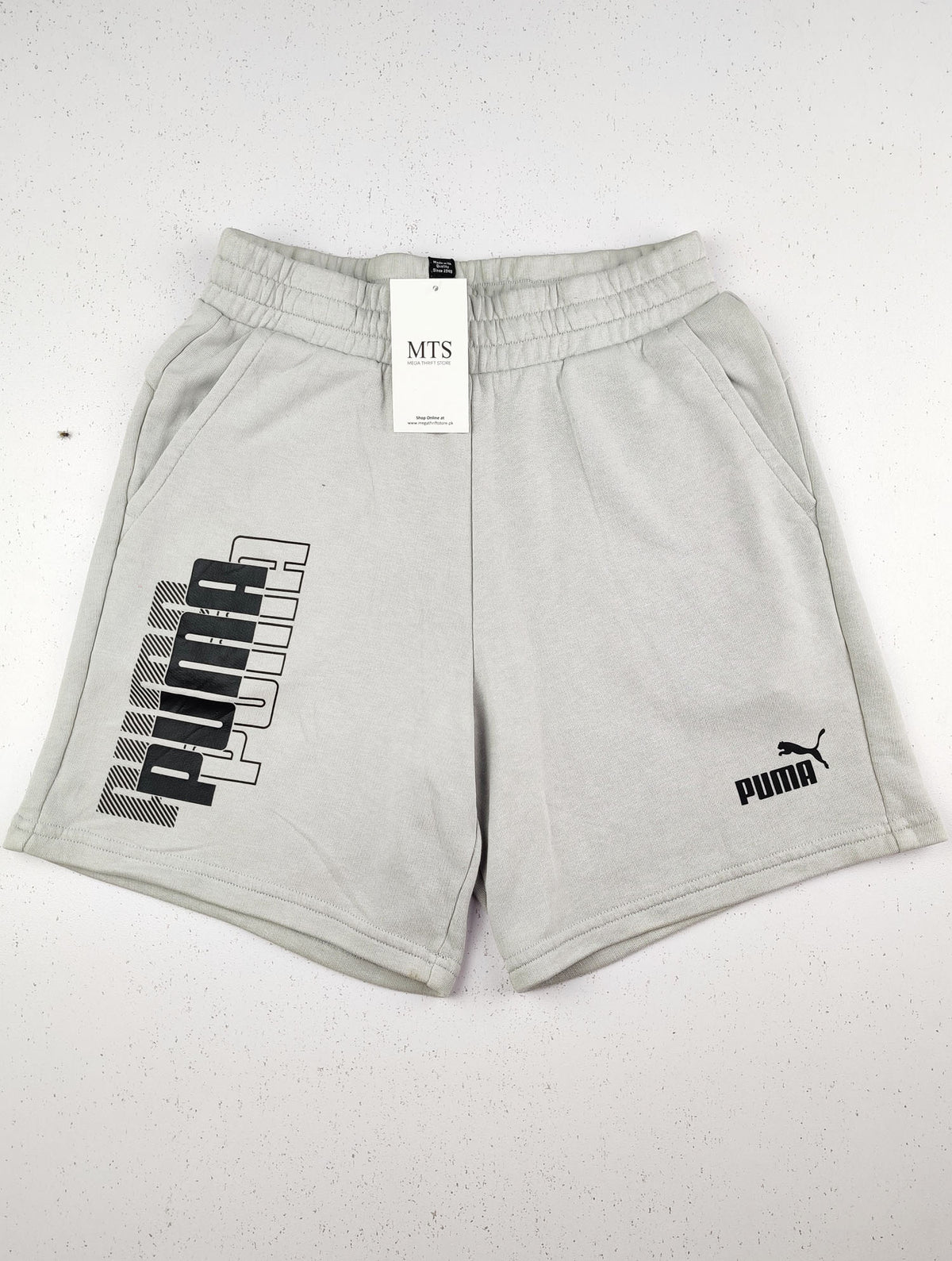 Buy online pre-used pre-loved 100% authentic & Original branded Puma (BB-455) available in Pakistan. Top international brands avilable.