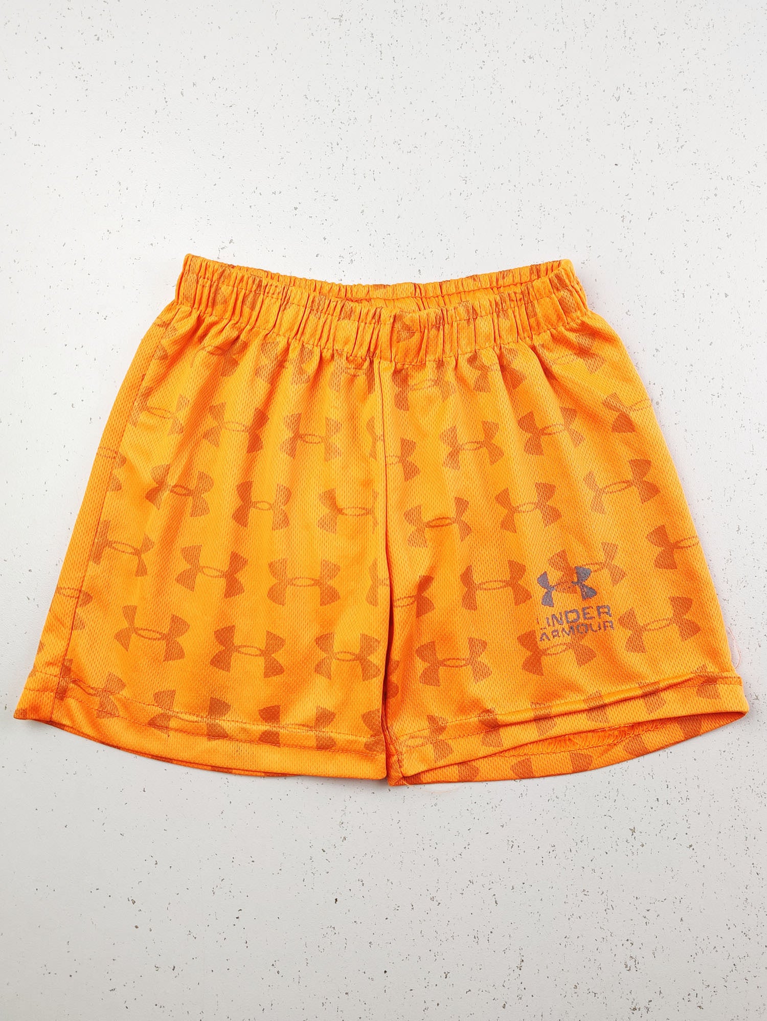 Buy online pre-used pre-loved 100% authentic & Original branded Under Armour (BB-519) available in Pakistan. Top international brands avilable.