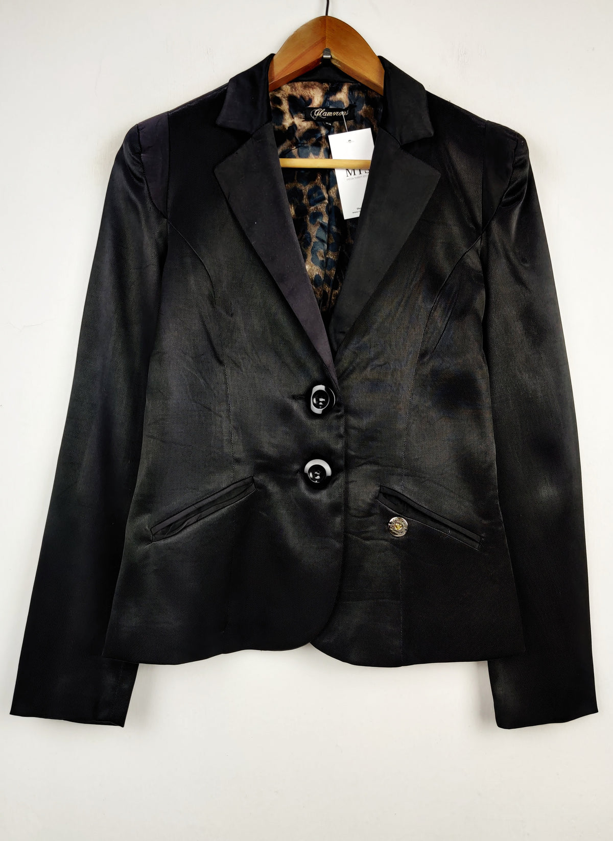 Buy online pre-used pre-loved 100% authentic & Original branded Glamorous (BC-1385) available in Pakistan. Top international brands avilable.