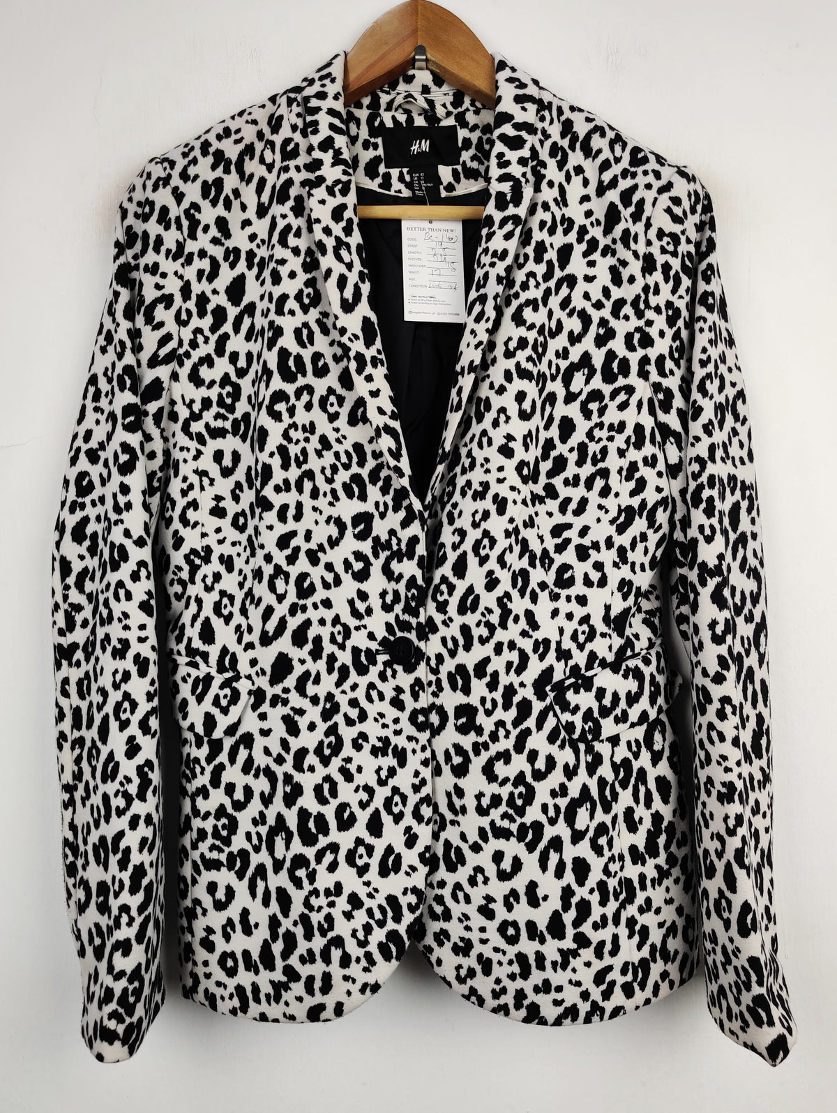 Buy online pre-used pre-loved 100% authentic & Original branded H&M (BC-1402) available in Pakistan. Top international brands avilable.
