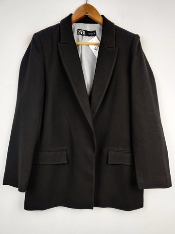 Buy online pre-used pre-loved 100% authentic & Original branded Zara (BC-1406) available in Pakistan. Top international brands avilable.