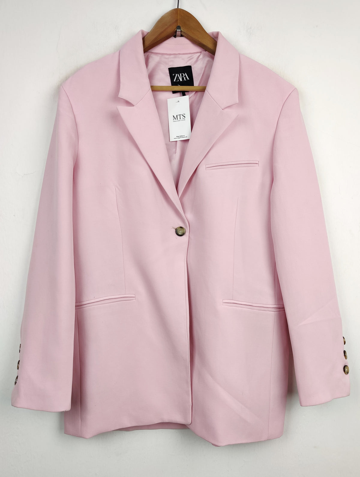 Buy online pre-used pre-loved 100% authentic & Original branded Zara (BC-1410) available in Pakistan. Top international brands avilable.