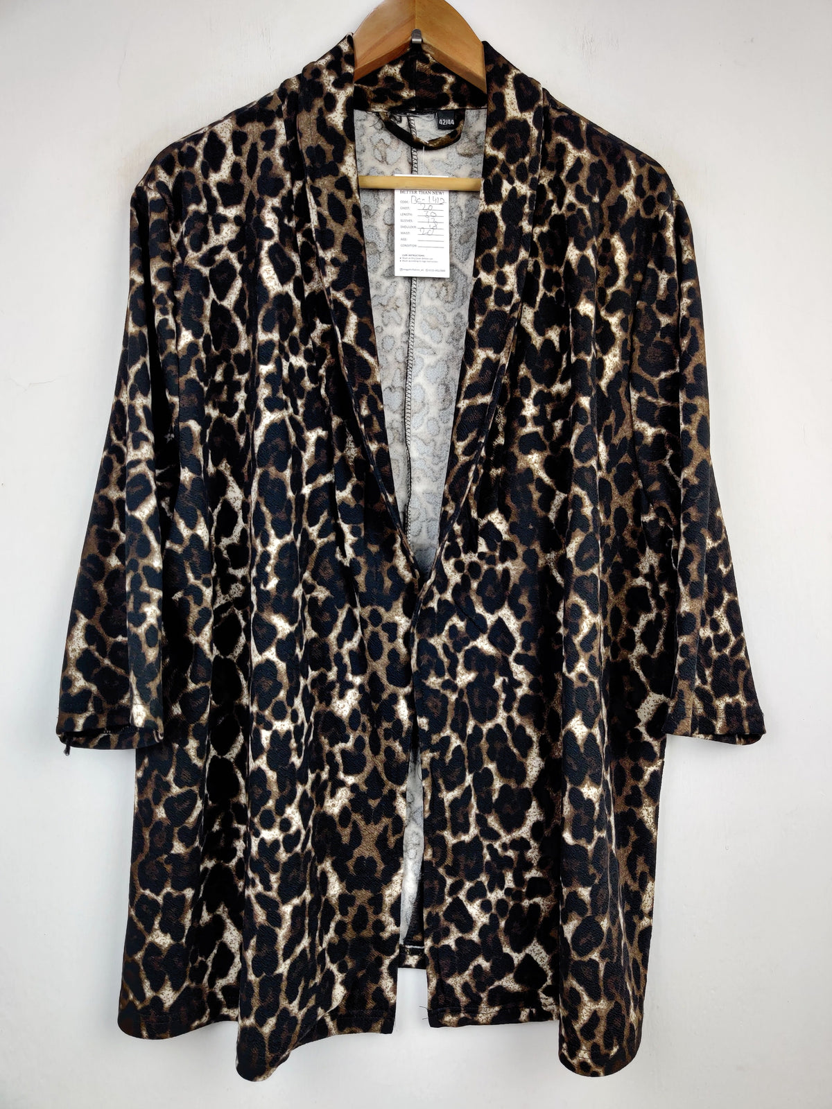 Buy online pre-used pre-loved 100% authentic & Original branded Unknown Brand (BC-1412) available in Pakistan. Top international brands avilable.
