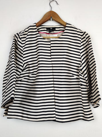 Buy online pre-used pre-loved 100% authentic & Original branded H&M (BC-1413) available in Pakistan. Top international brands avilable.