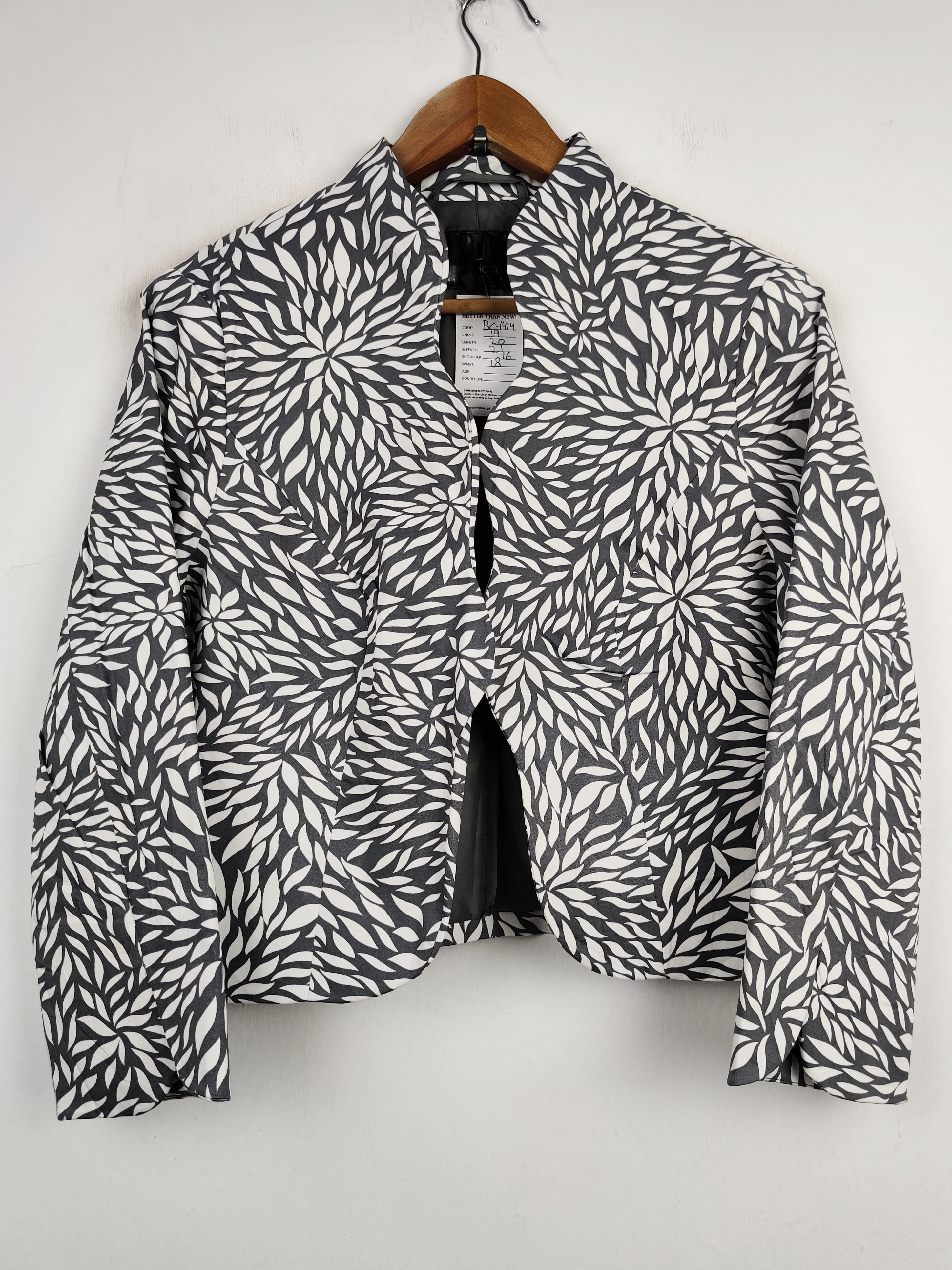 Buy online pre-used pre-loved 100% authentic & Original branded Bpc Collection (BC-1414) available in Pakistan. Top international brands avilable.
