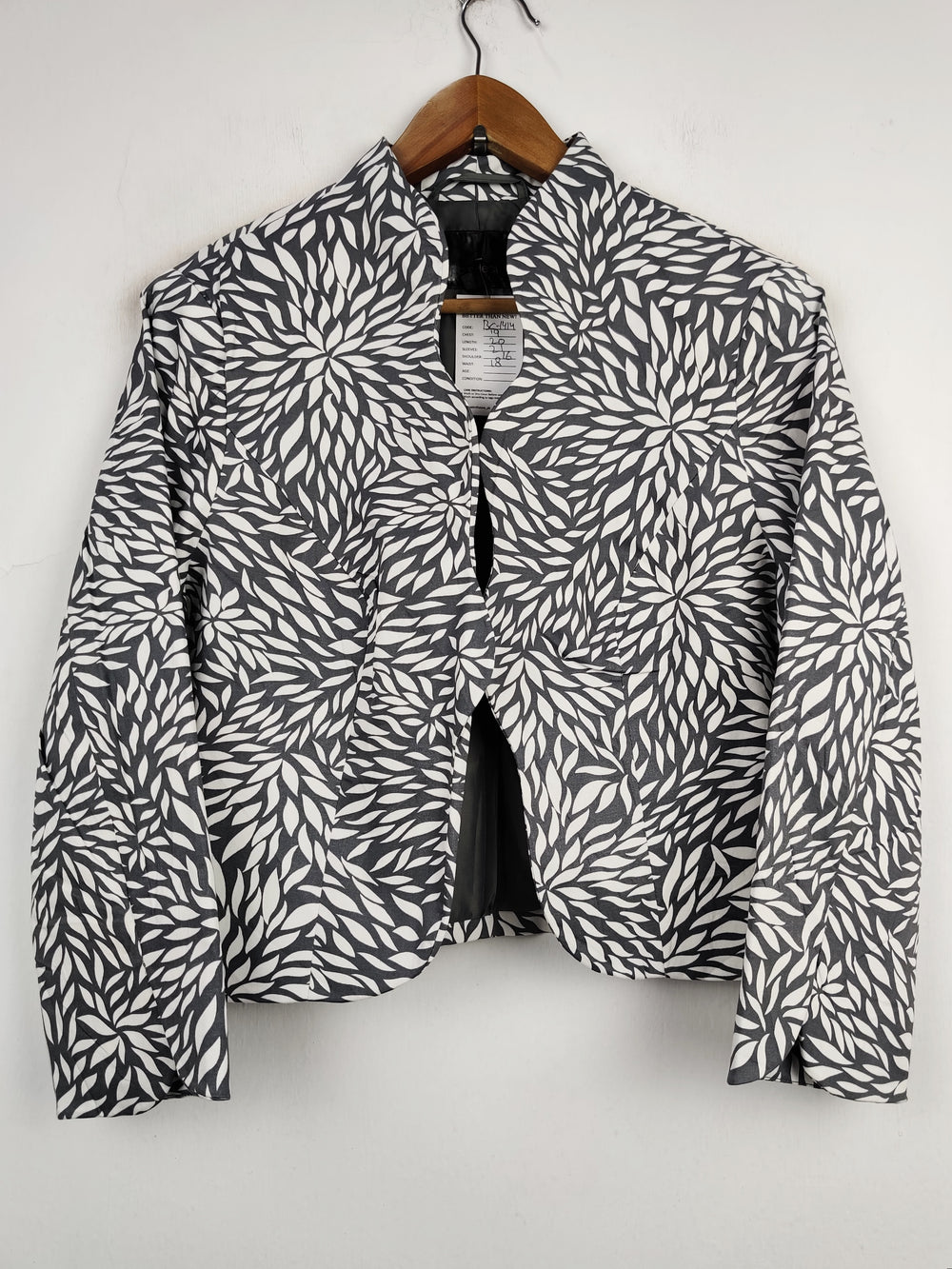 Buy online pre-used pre-loved 100% authentic & Original branded Bpc Collection (BC-1414) available in Pakistan. Top international brands avilable.