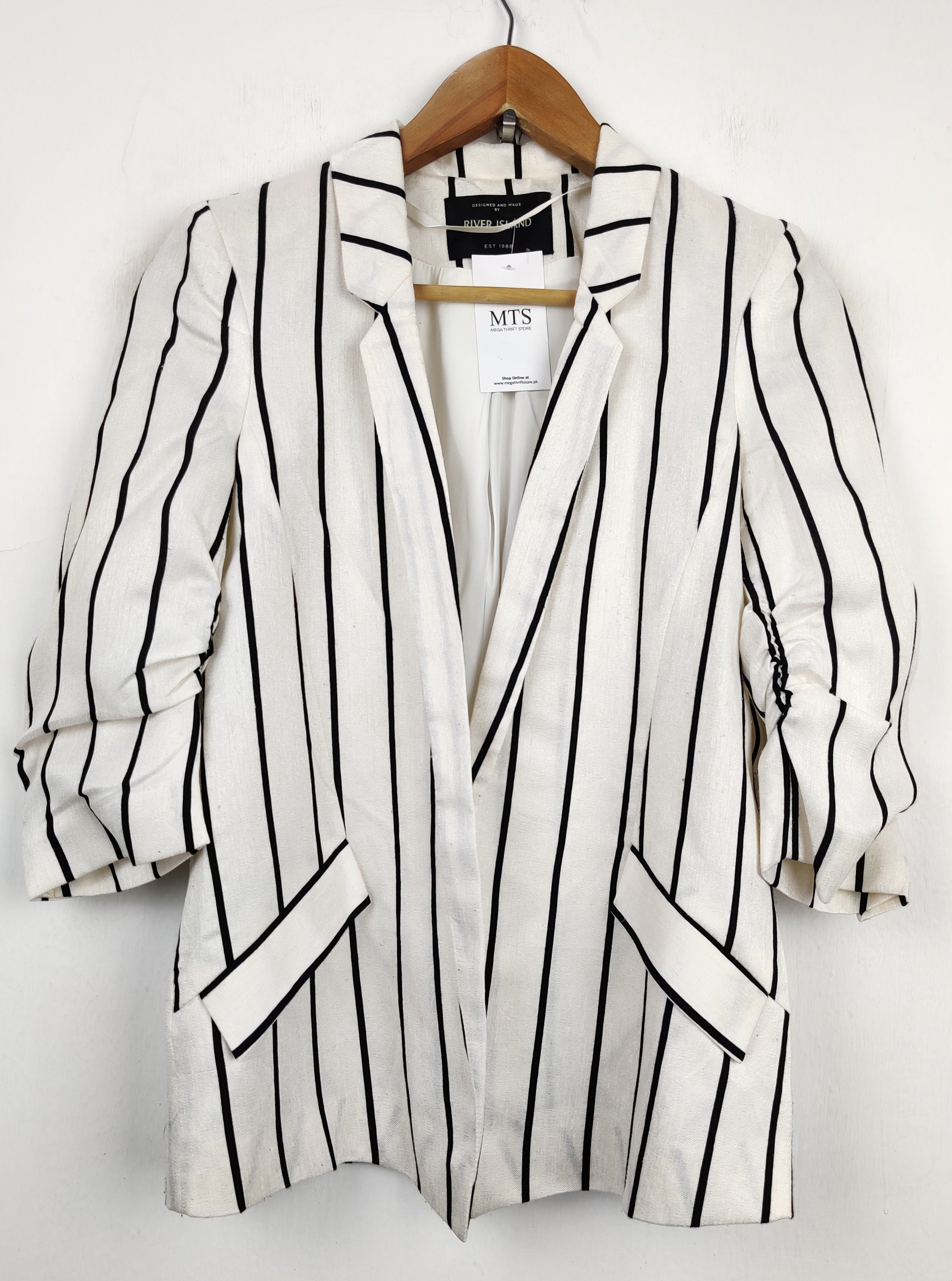 Buy online pre-used pre-loved 100% authentic & Original branded River Island (BC-1427) available in Pakistan. Top international brands avilable.