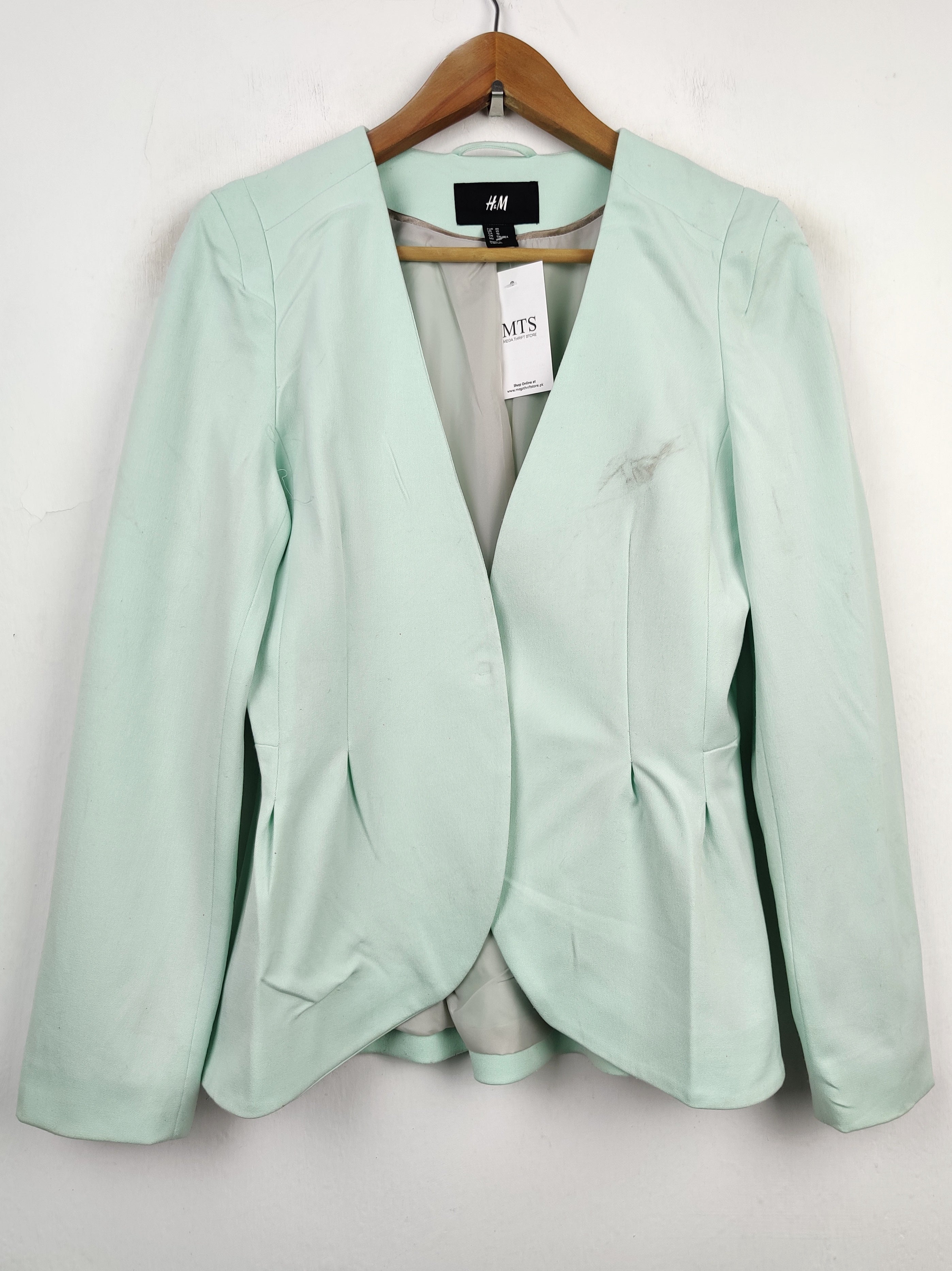 Buy online pre-used pre-loved 100% authentic & Original branded H&M (BC-1434) available in Pakistan. Top international brands avilable.
