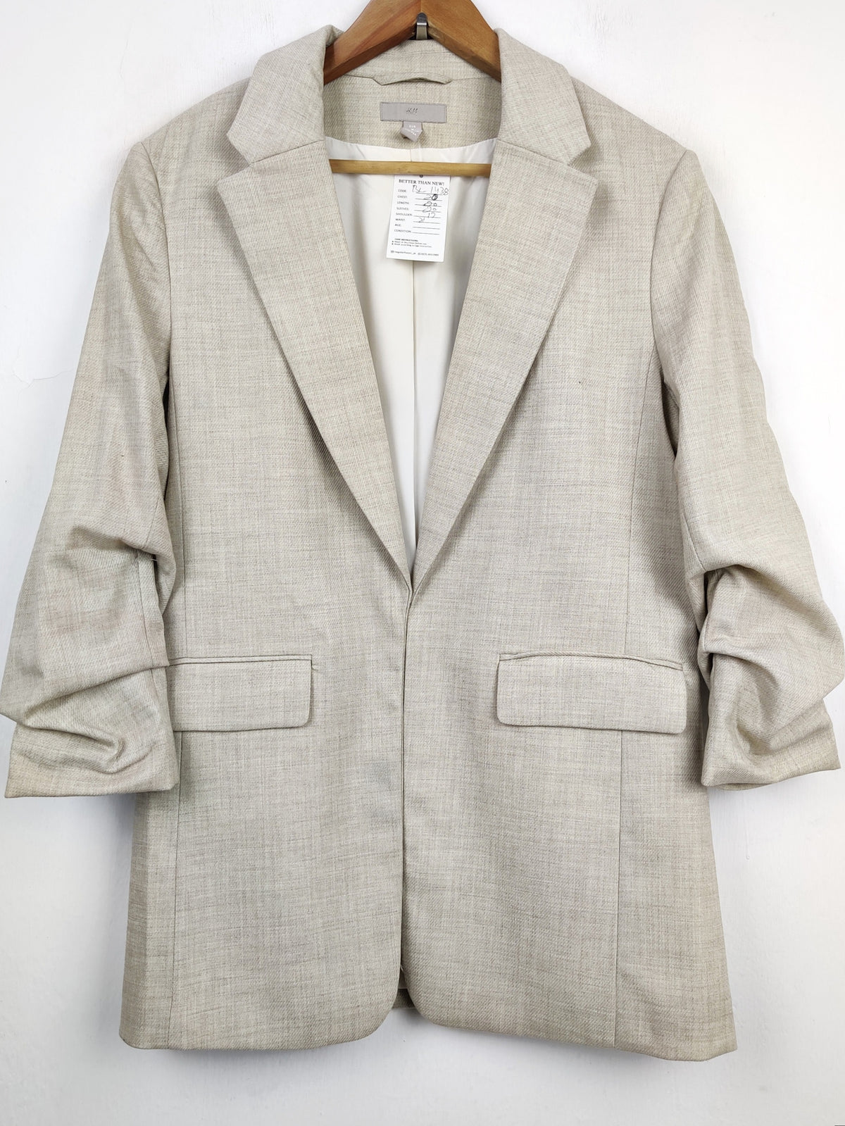 Buy online pre-used pre-loved 100% authentic & Original branded H&M (BC-1438) available in Pakistan. Top international brands avilable.