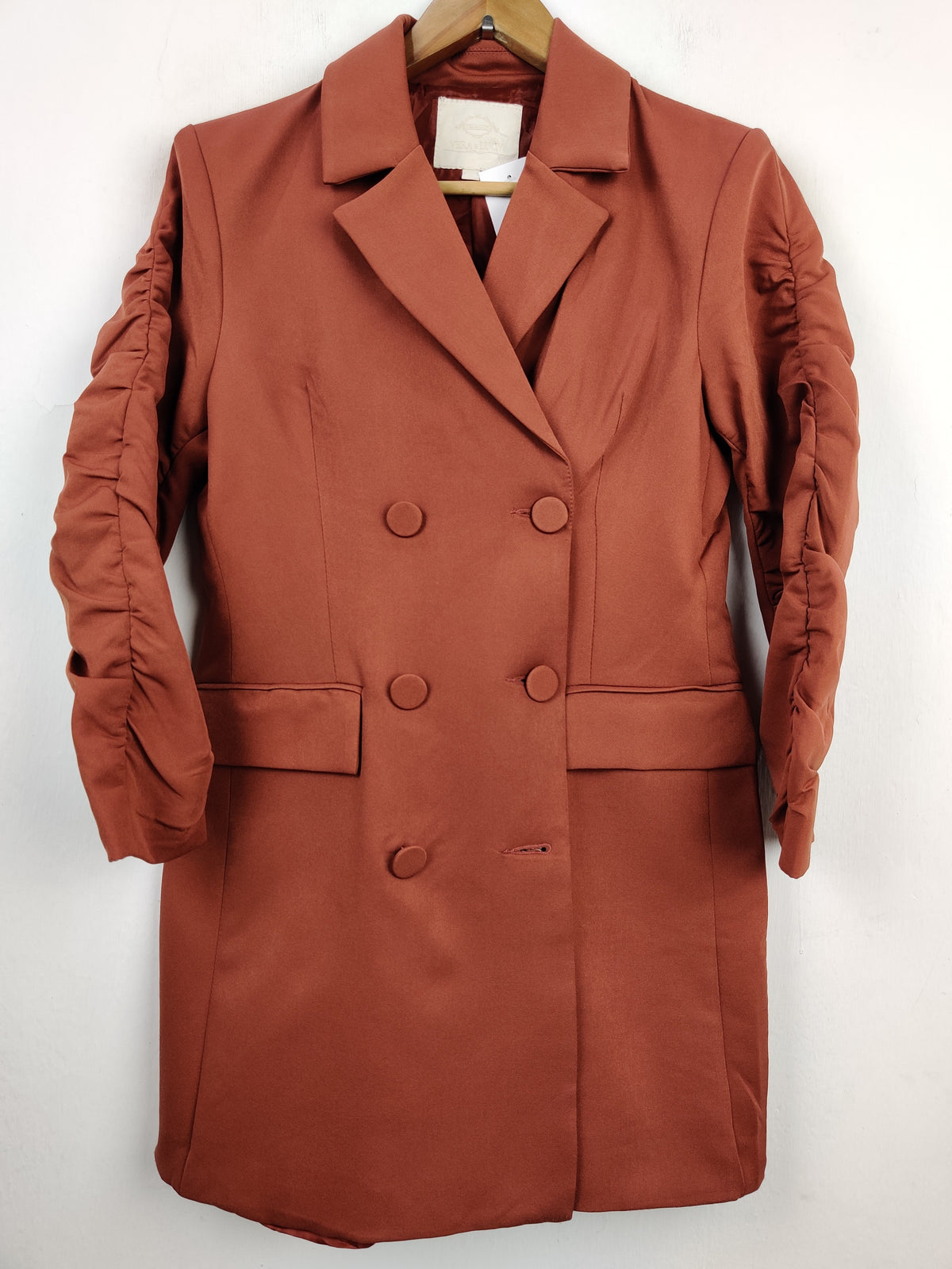 Buy online pre-used pre-loved 100% authentic & Original branded Vera Lucy (BC-1447) available in Pakistan. Top international brands avilable.