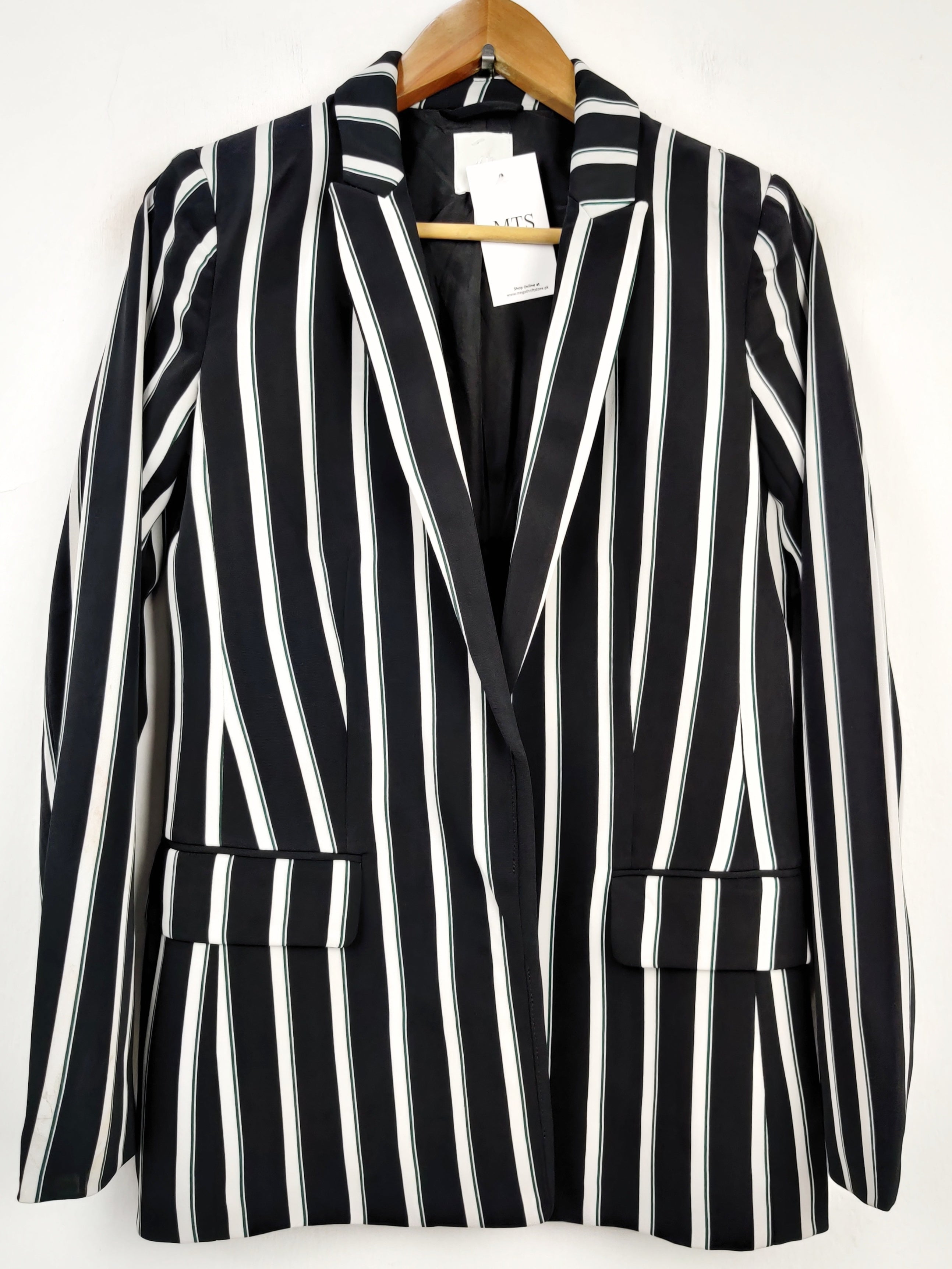 Buy online pre-used pre-loved 100% authentic & Original branded H&M (BC-1448) available in Pakistan. Top international brands avilable.