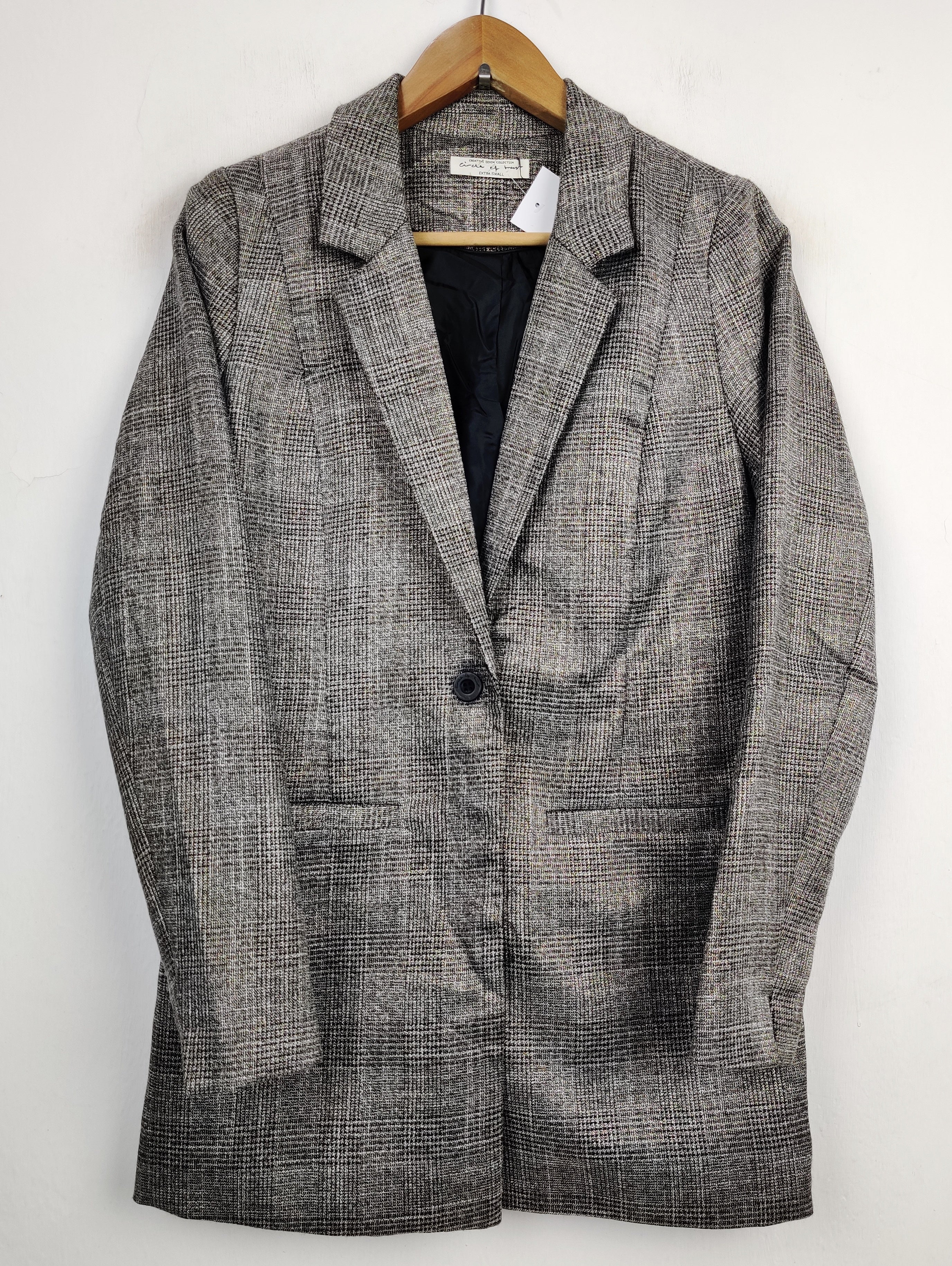 Buy online pre-used pre-loved 100% authentic & Original branded Circle Of Mess (BC-1451) available in Pakistan. Top international brands avilable.