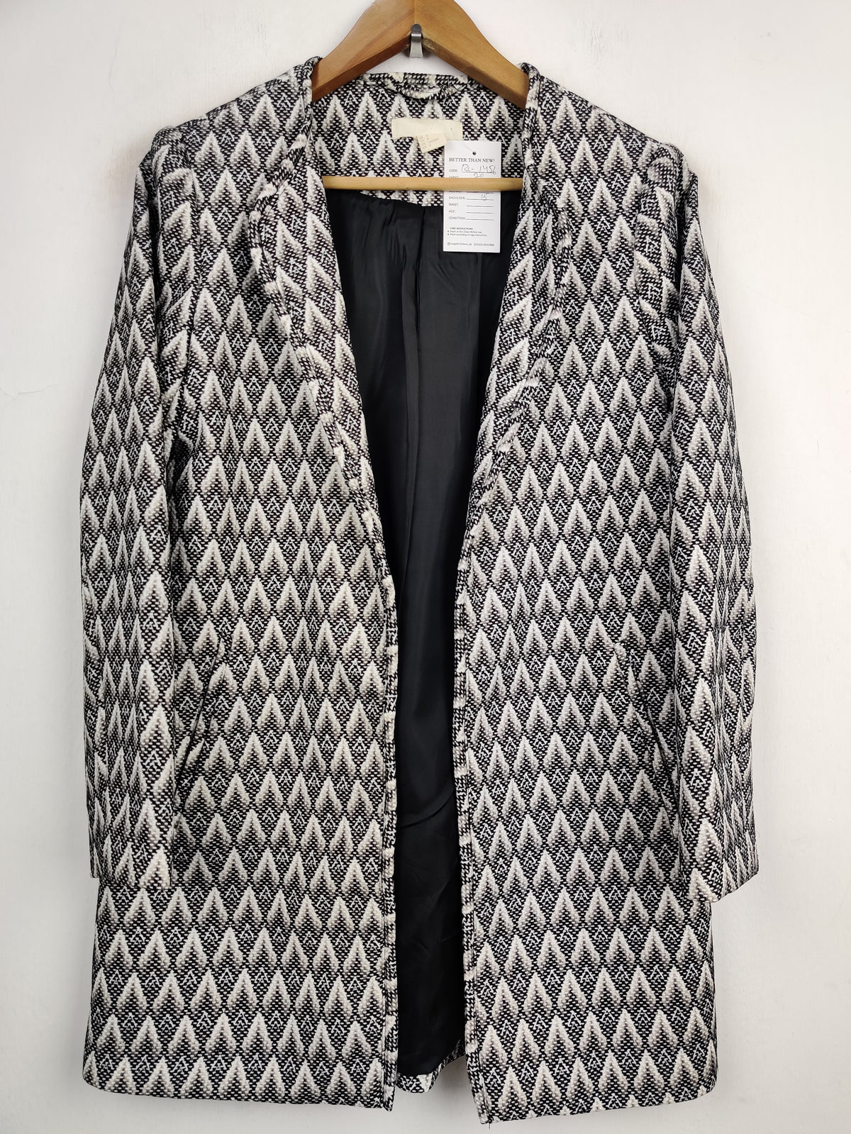 Buy online pre-used pre-loved 100% authentic & Original branded H&M (BC-1456) available in Pakistan. Top international brands avilable.