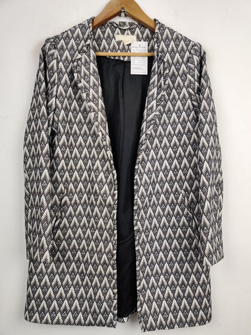 Buy online pre-used pre-loved 100% authentic & Original branded H&M (BC-1456) available in Pakistan. Top international brands avilable.