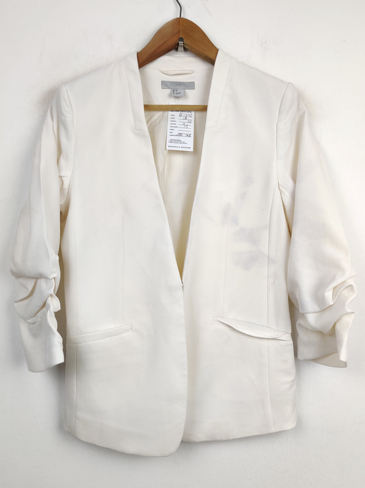 Buy online pre-used pre-loved 100% authentic & Original branded H&M (BC-1493) available in Pakistan. Top international brands avilable.