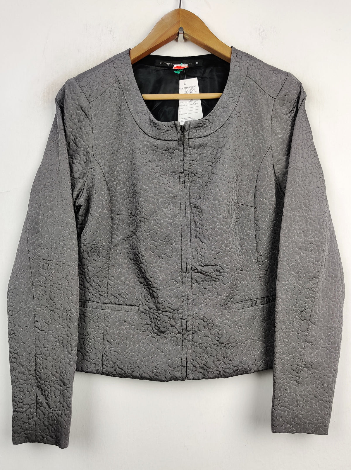Buy online pre-used pre-loved 100% authentic & Original branded Every Day Chic (BC-1503) available in Pakistan. Top international brands avilable.