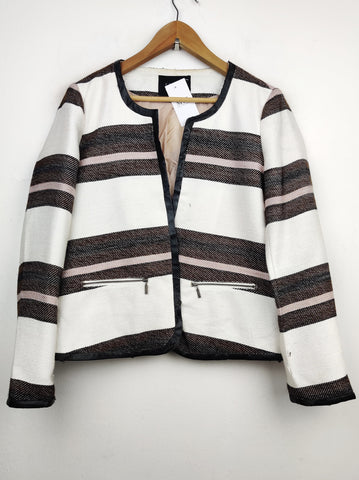 Buy online pre-used pre-loved 100% authentic & Original branded Costes (BC-1520) available in Pakistan. Top international brands avilable.