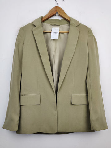 Buy online pre-used pre-loved 100% authentic & Original branded H&M (BC-1522) available in Pakistan. Top international brands avilable.