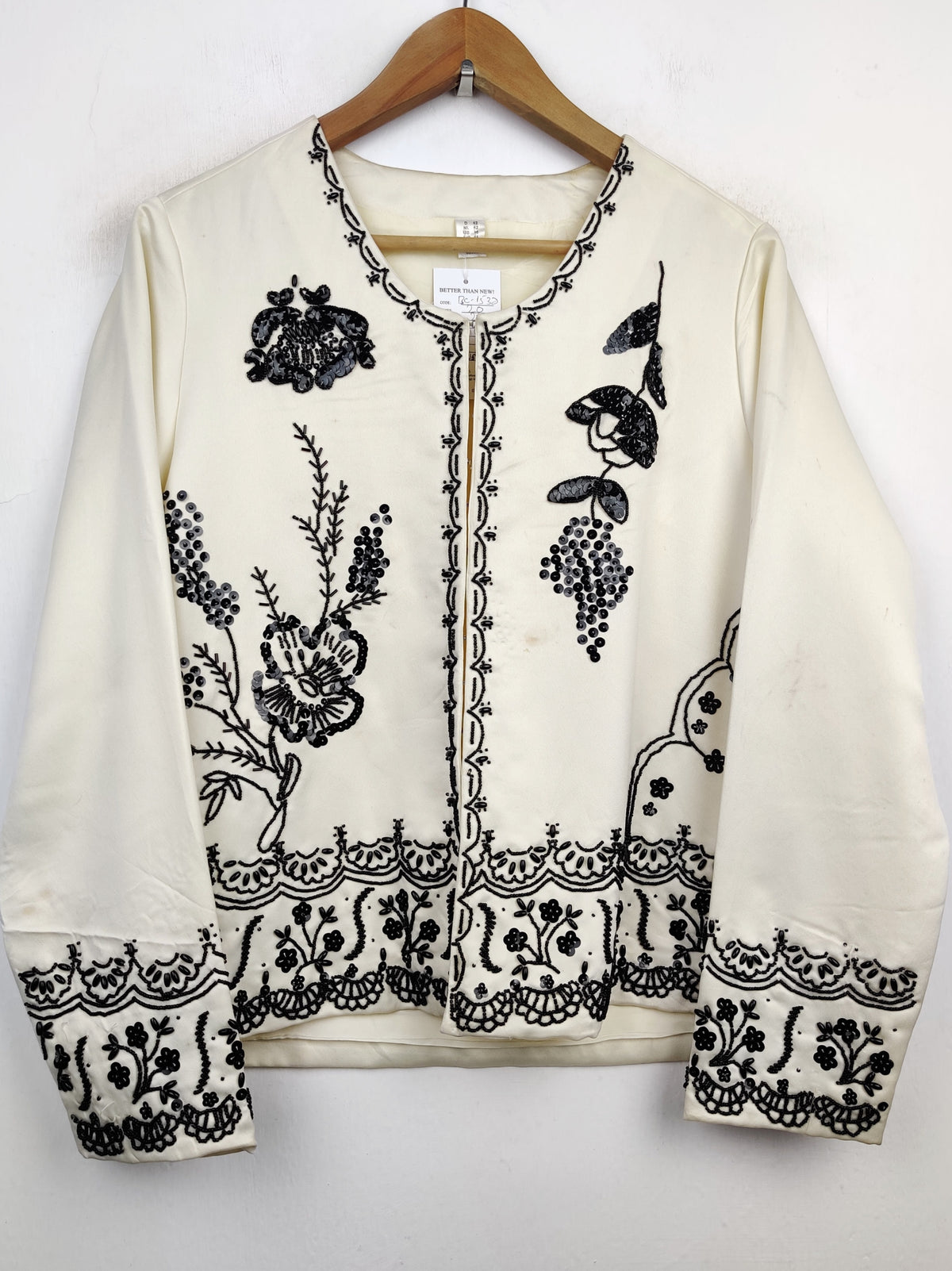 Buy online pre-used pre-loved 100% authentic & Original branded Unknown Brand (BC-1532) available in Pakistan. Top international brands avilable.