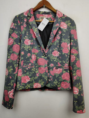 Buy online pre-used pre-loved 100% authentic & Original branded Only (BC-1557) available in Pakistan. Top international brands avilable.
